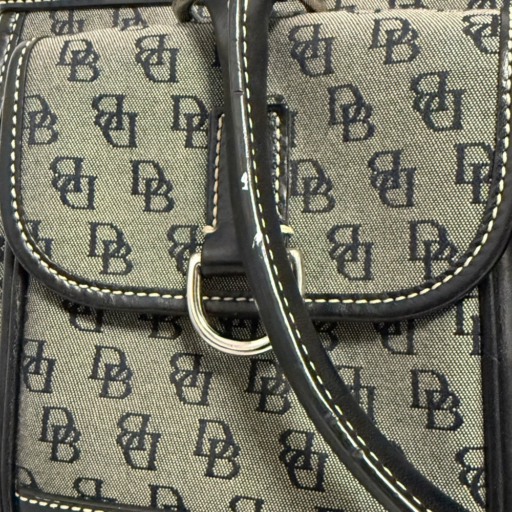 Dooney & Bourke Double Pocket Signature Tote - Picture 6 of 7